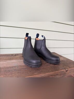 Blundstone Black Chelsea Rain Boots with Blue Pull Tabs